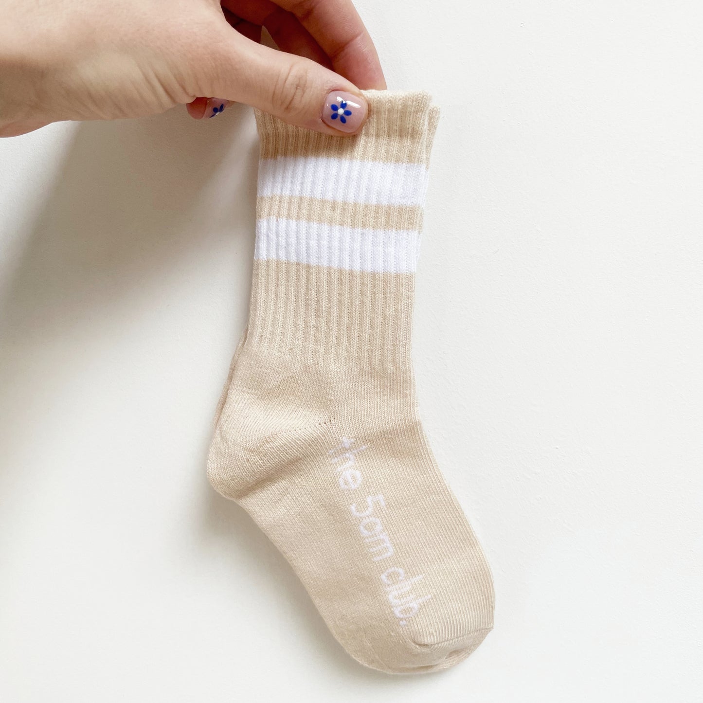the 5am club kids crew socks caramel with white stripe
